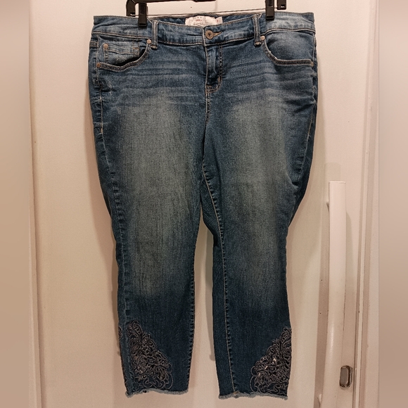 torrid Denim - Torrid, Embroidered Jeans. Size 18
